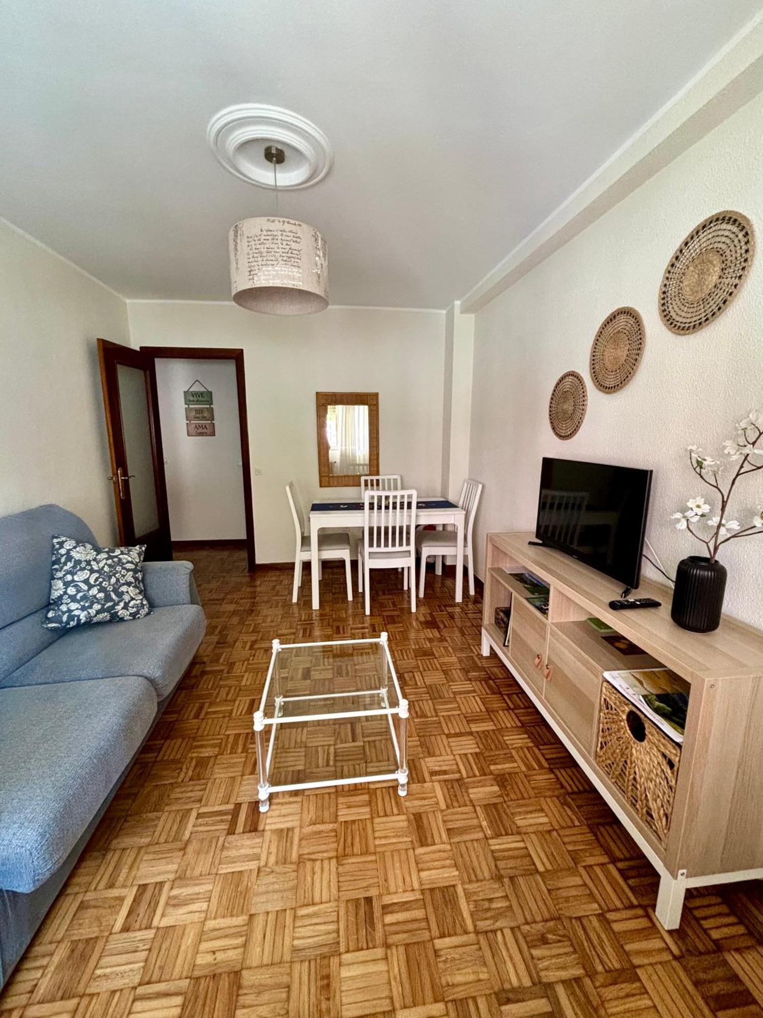 Piso En El Precioso Pueblo De Colunga Apartment ภายนอก รูปภาพ